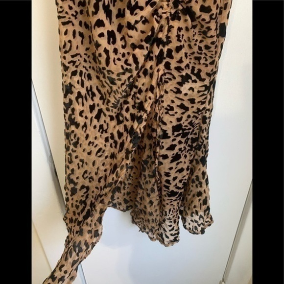 ZY Leopard Print Midi Dress with slit Size XS - Picture 12 of 16